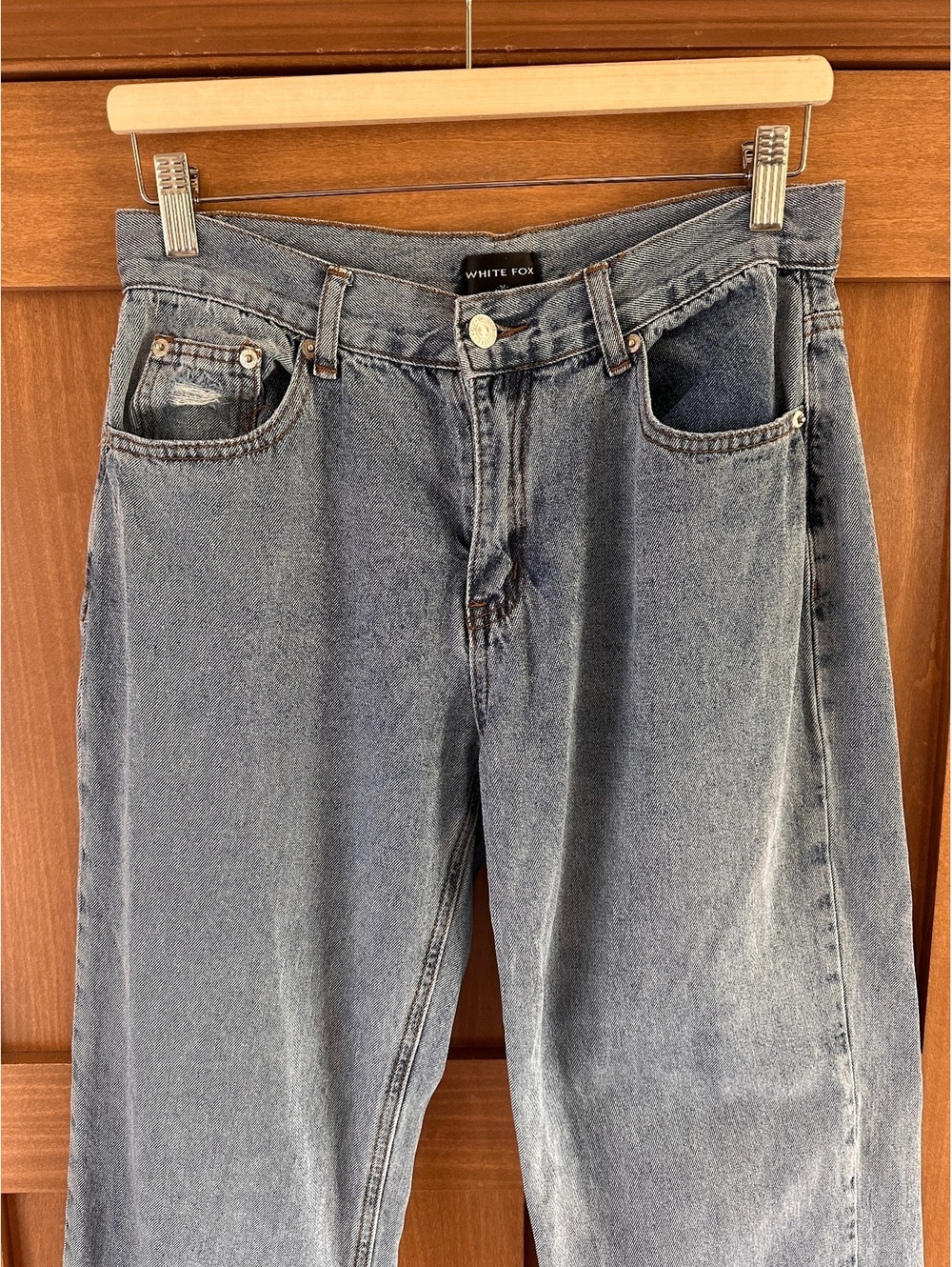 White Fox Boutique Mid Rise Straight Leg Relaxed Jeans Medium Wash Women Medium - Picture 3 of 12